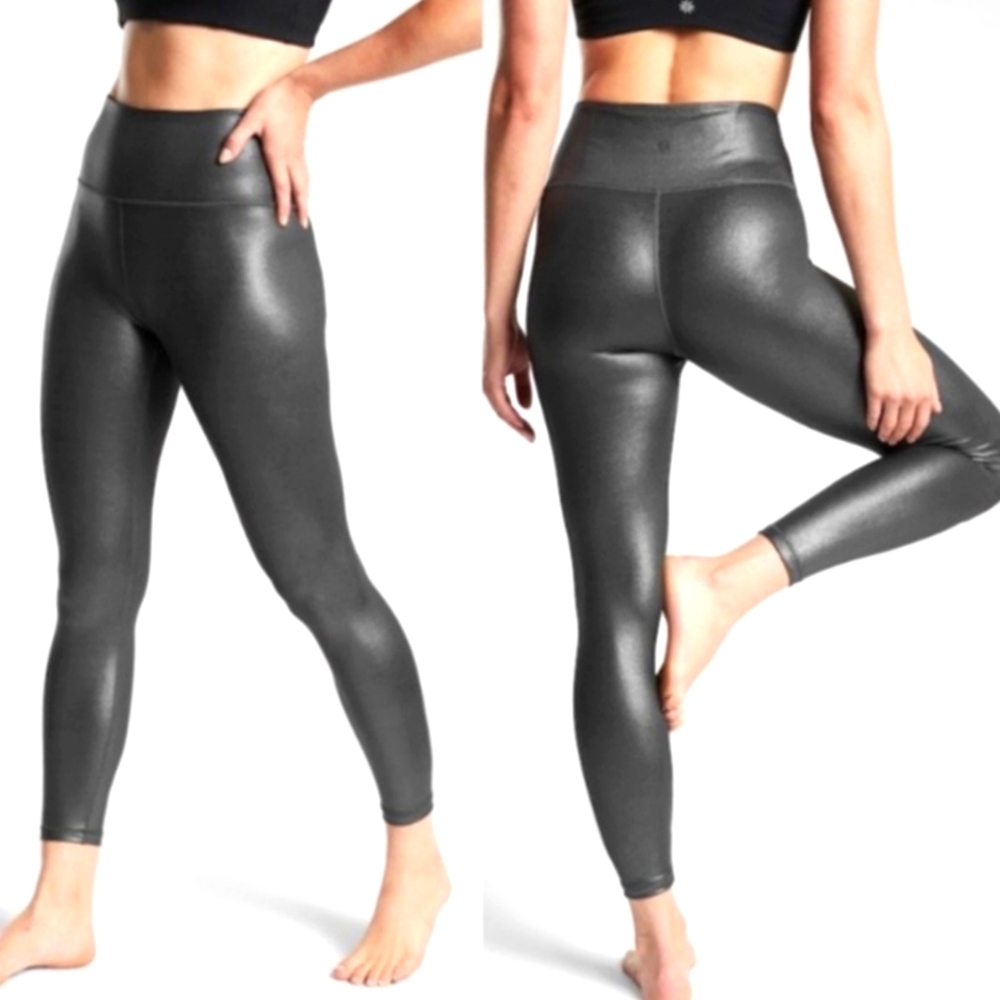 EUC Athleta Elation High-rise shimmer legging. Grey metallic. Size M.